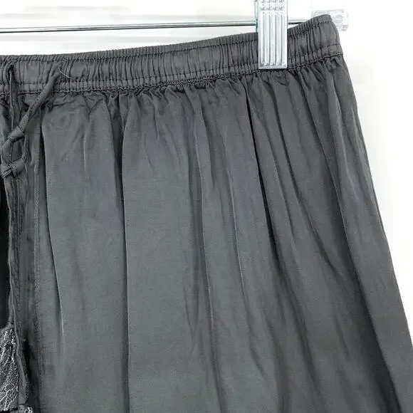 By Anthropologie Satin + Lace Pajama Set Cropped Top W/Shorts Gray Size Medium - Picture 4 of 13